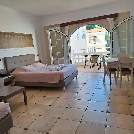 Aparthotel Perla 3*