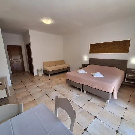 Aparthotel Perla