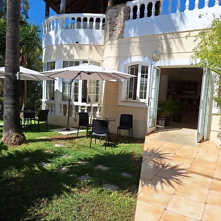 Perla Aparthotel Agia Marina (Crete)