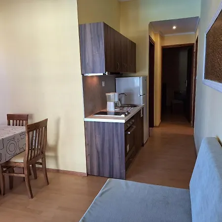 Perla Aparthotel Agia Marina