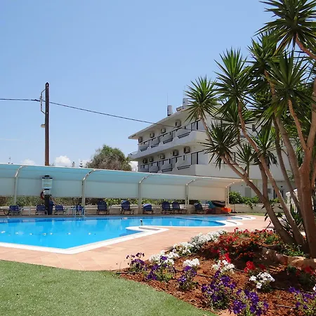 Perla Aparthotel 3*
